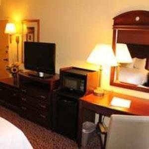 Отель Hampton Inn Rochester North