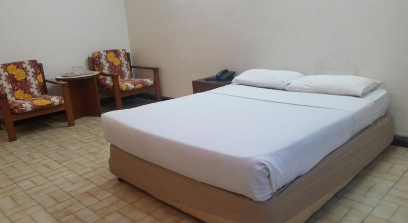 Отель Hotel Meligai Kapit