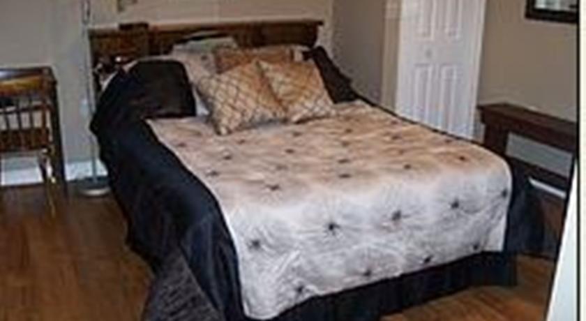 Мини-отель White's Bed and Breakfast