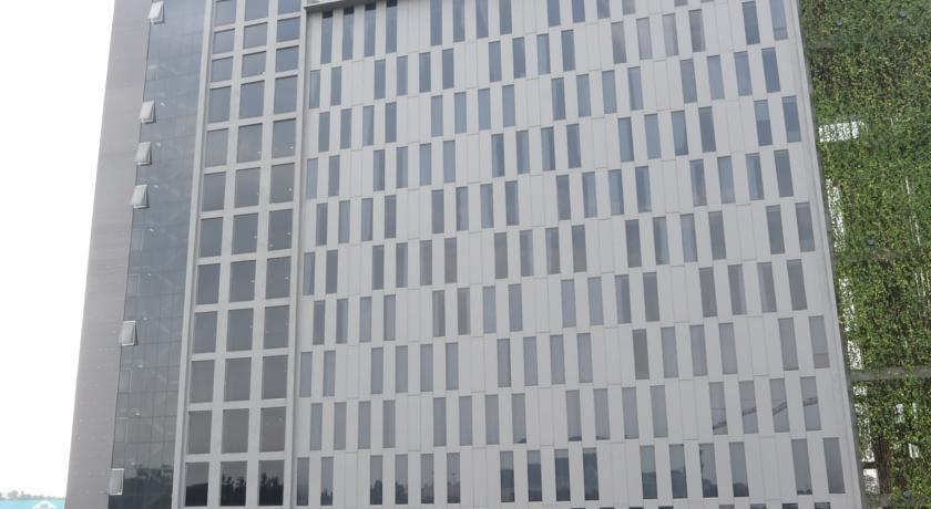 Отель e.City Hotel@OneCity