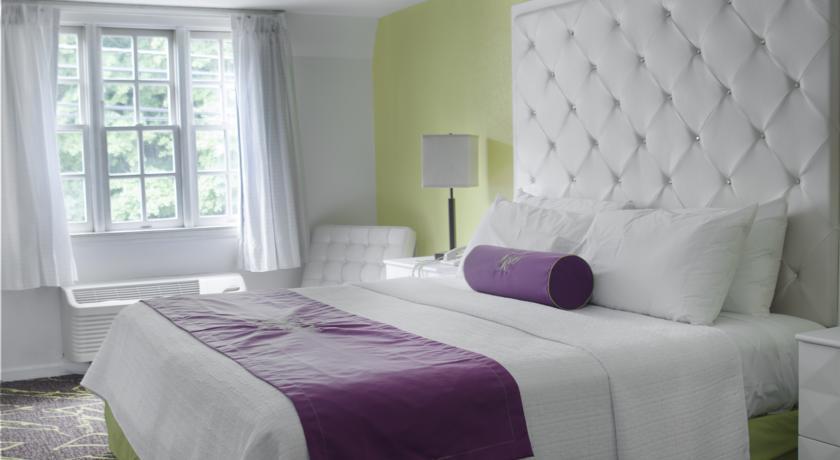 Отель The Roslyn Hotel