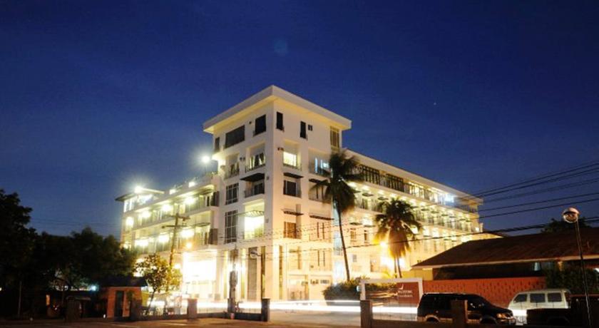 Отель L'Fisher Hotel Bacolod