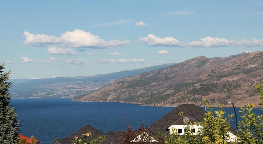 Гостевой дом Peachland Lakeview Vacation Suite