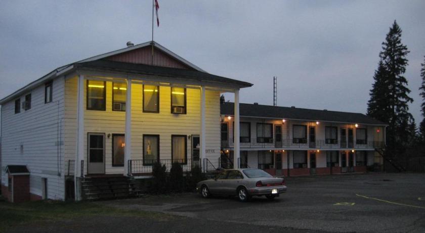 Отель Frontiersman Motel