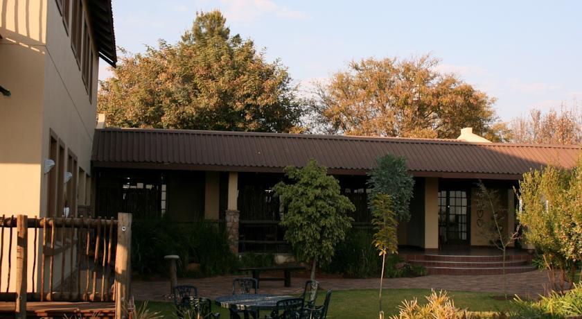 Отель La Vue Guest Lodge