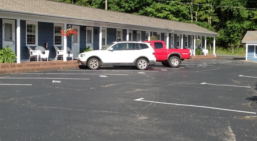 Отель Blowing Rock Inn