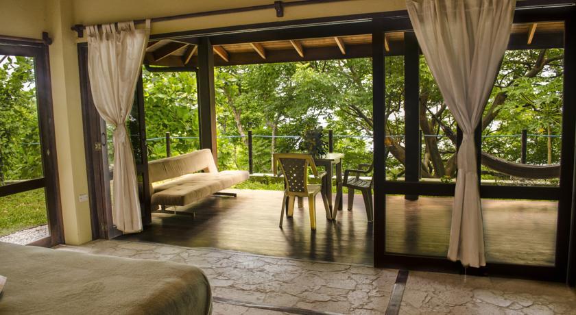 Гостевой дом Gumbo Limbo Oceanview Villas