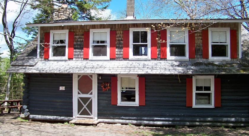 Отель Robinson's Cottages