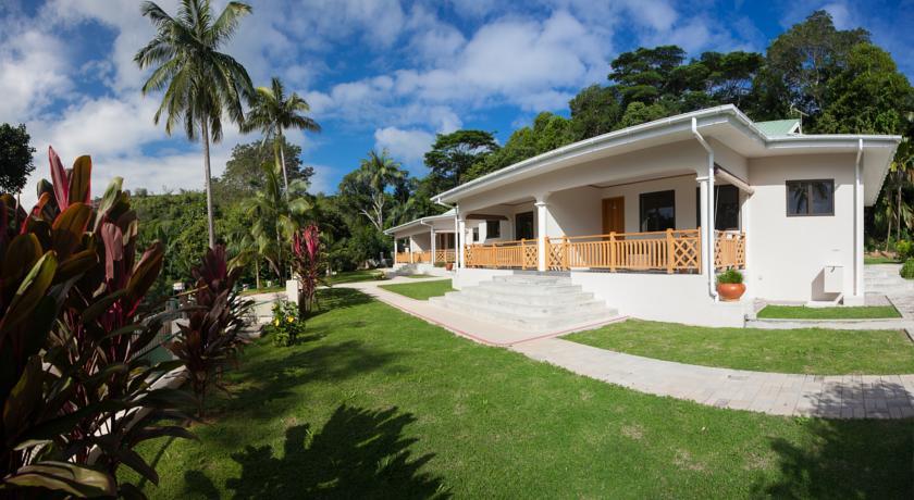 Anse Soleil Beachcomber Self-Catering Chalets