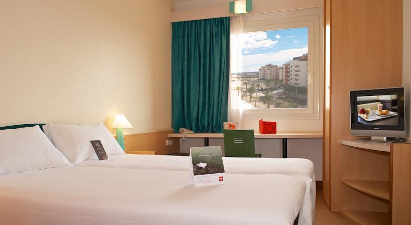 Отель ibis Alicante Elche
