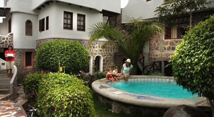 Отель Red Mangrove Santa Cruz Divers Lodge