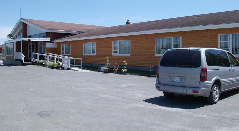 Отель Silverwood Inn Bay Roberts Hotel
