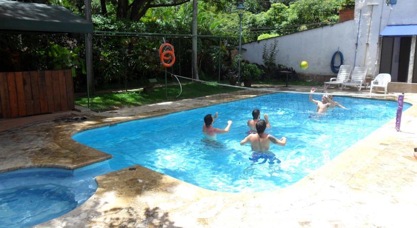 Хостел Pitstop Hostel