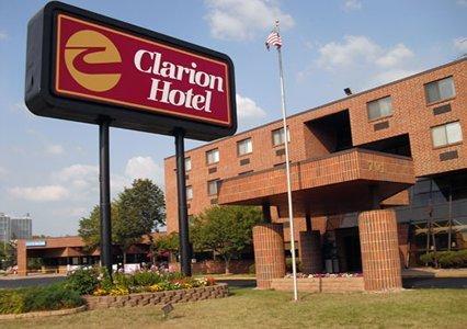 Отель Clarion Hotel South Saint Paul