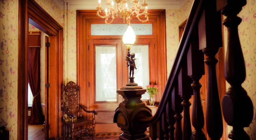 Мини-отель Queen Anne Inn