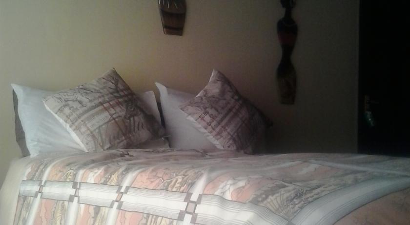 Отель Lomas Creek Guest Lodge