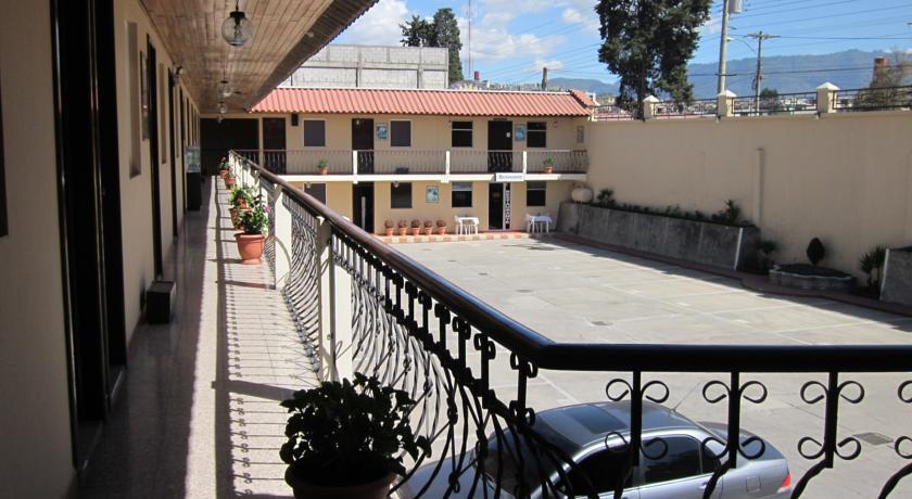Отель Hotel y Restaurante Villa Esmeralda