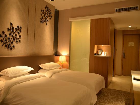 Ningbo East Harbour Hotel