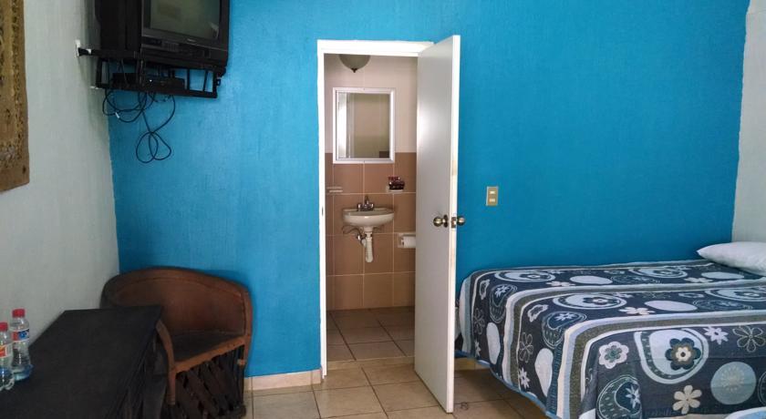 Отель Bungalows Lalys