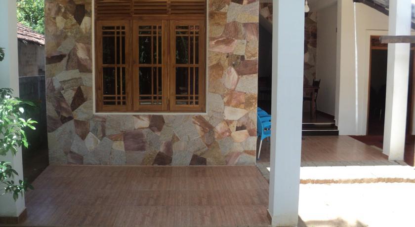 Отель Cannel Side Guest House
