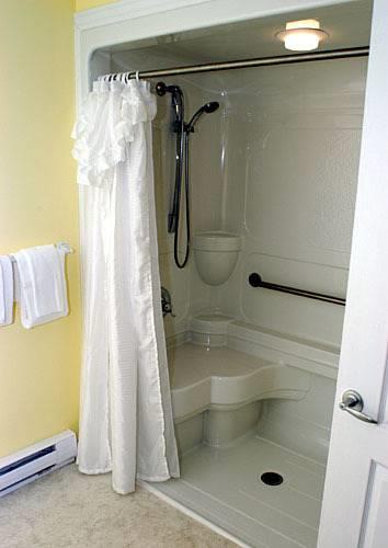 Отель Auberge Bay Wind Suites