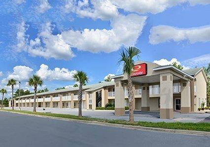 Отель Econo Lodge DeFuniak Springs