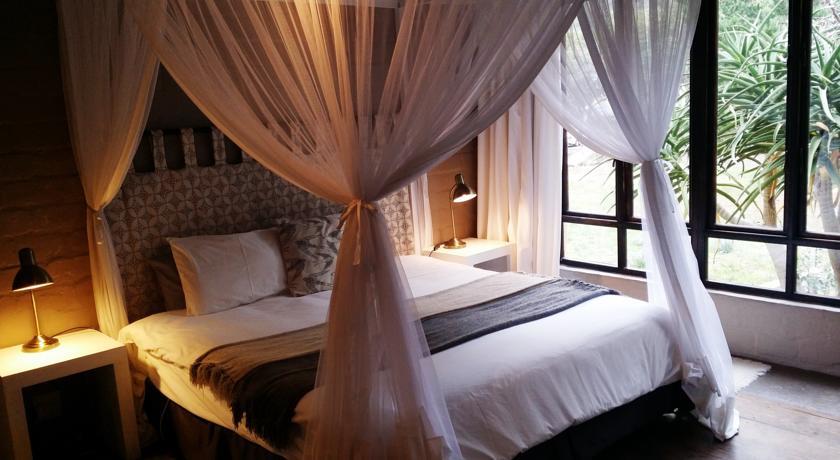 Апартаменты Hornbill House Self Catering Accommodation