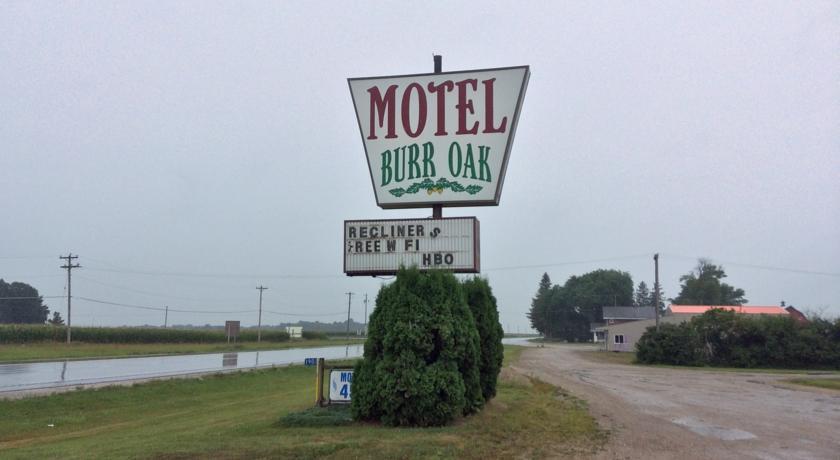 Отель Burr Oak Motel