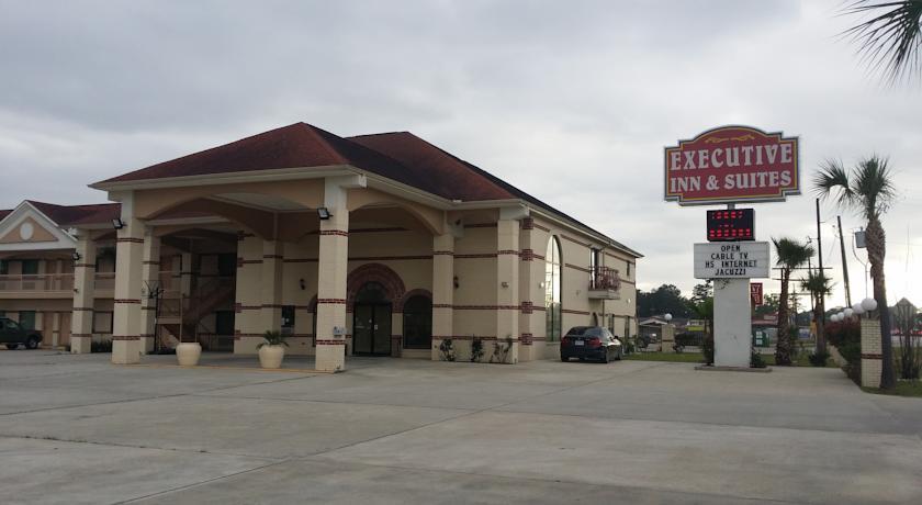 Отель Executive Inn & Suites Porter