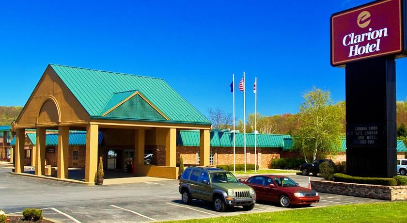 Отель Clarion Hotel DuBois