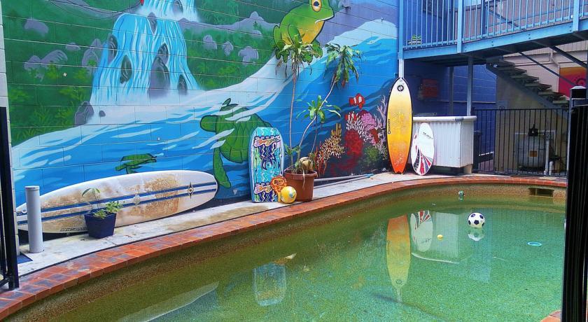 Flying Monkey Backpackers Cairns