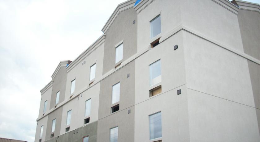 Отель Howard Johnson Hotel Bowmanville