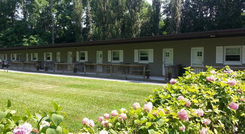 Отель The Bridge Inn - Bridgehampton