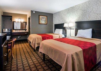 Отель Econo Lodge Selma