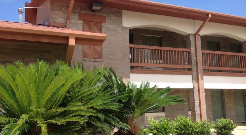 Отель Country Hearth Inn