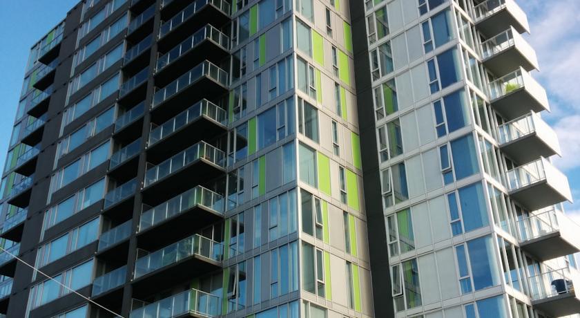 Апартаменты Two-Bedroom Apartment at Centro Richmond