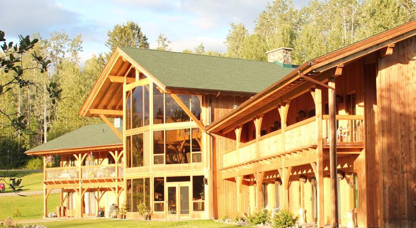 Отель Bear Claw Lodge