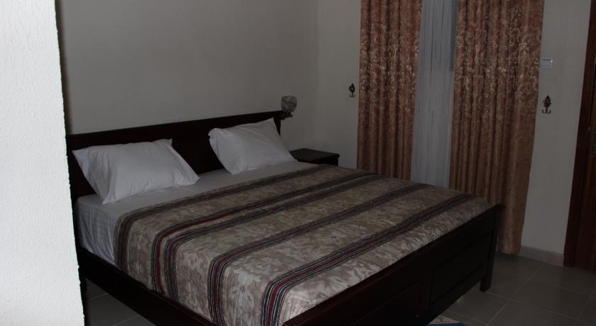 Lou Ralph Hotel