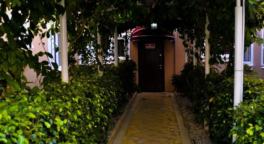 Апартаменты Auris Court Suites and Apartment