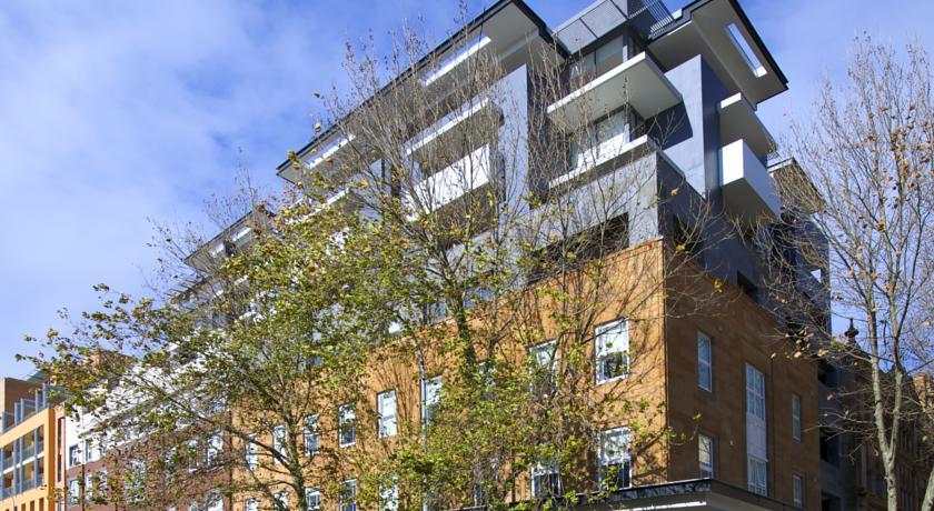 Апартаменты Chifley Executive Suites