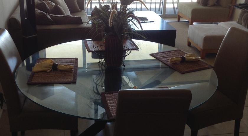 Отель Ocean Club Luxury Condos