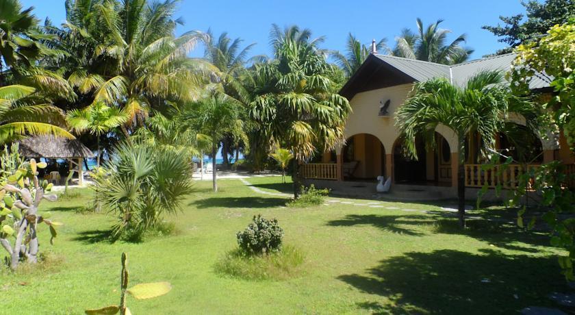 Гостевой дом Anse Kerlan Beach Chalet