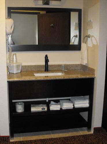 Отель Rodeway Inn & Suites - Okoboji