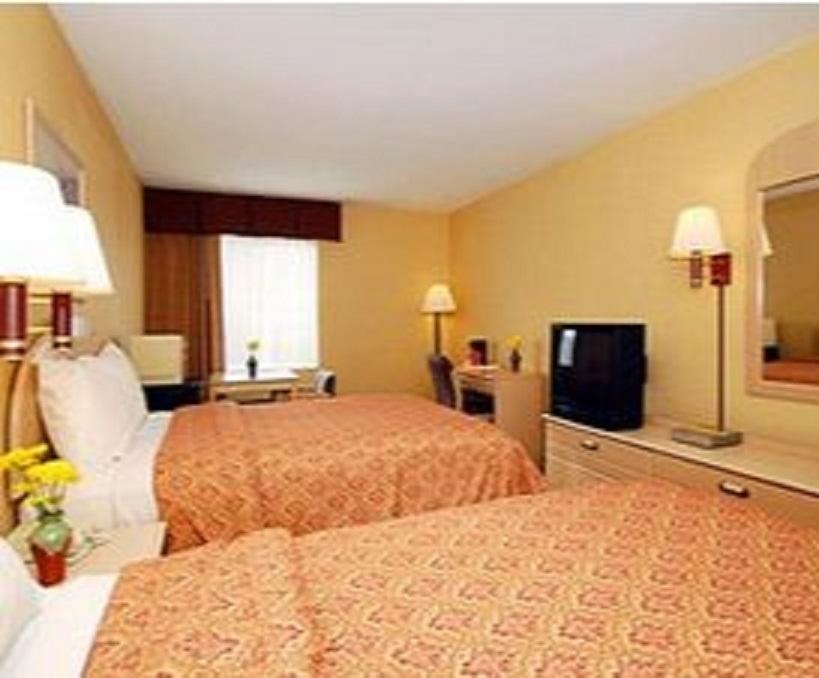 Отель Econo Lodge Elmira