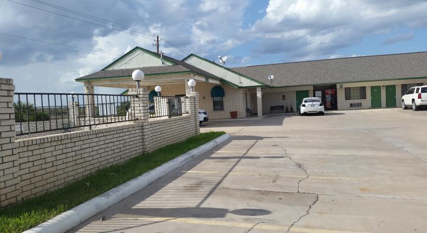 Отель Garden Inn