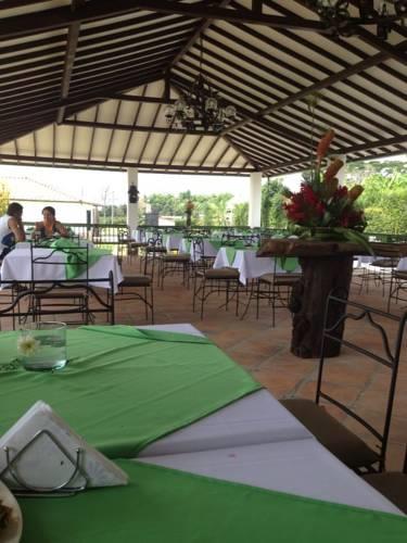 Отель Hotel Campestre Café Café