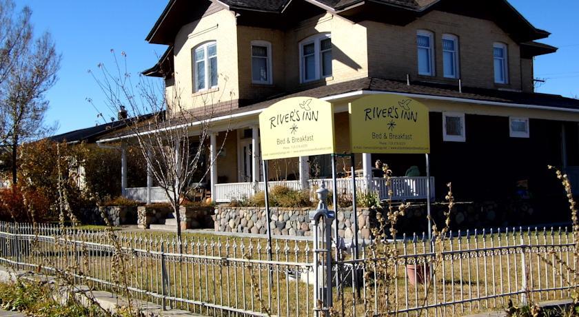 Мини-отель River's Inn Bed and Breakfast