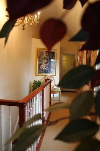 Мини-отель Ma Margarets House Bed and Breakfast
