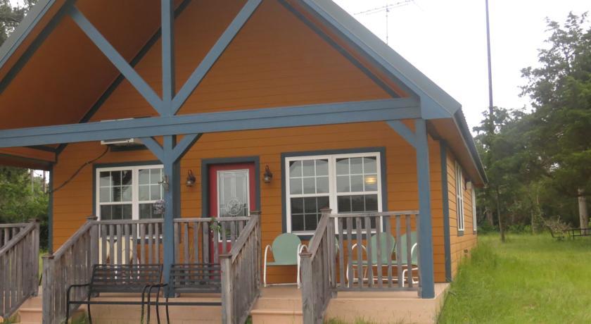 Апартаменты Bluebonnet Cabin
