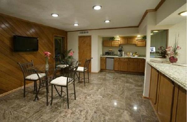 Отель Americas Best Value Inn - Edna